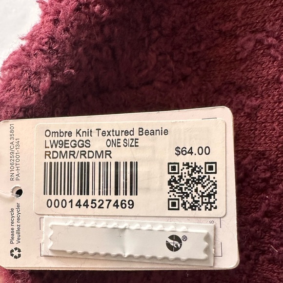 Lululemon NWT Ombré Knit Textured Beanie Maroon One Size - Picture 4 of 5